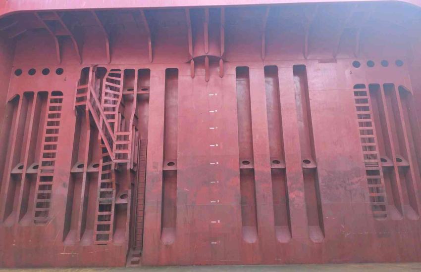 Cargo hold cleanliness survey