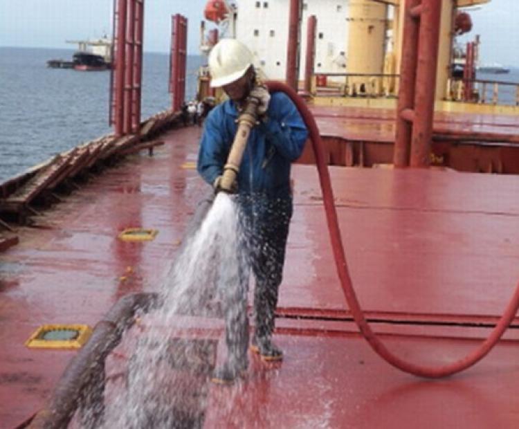 Ship’s holds Hatches water-tightness surveys